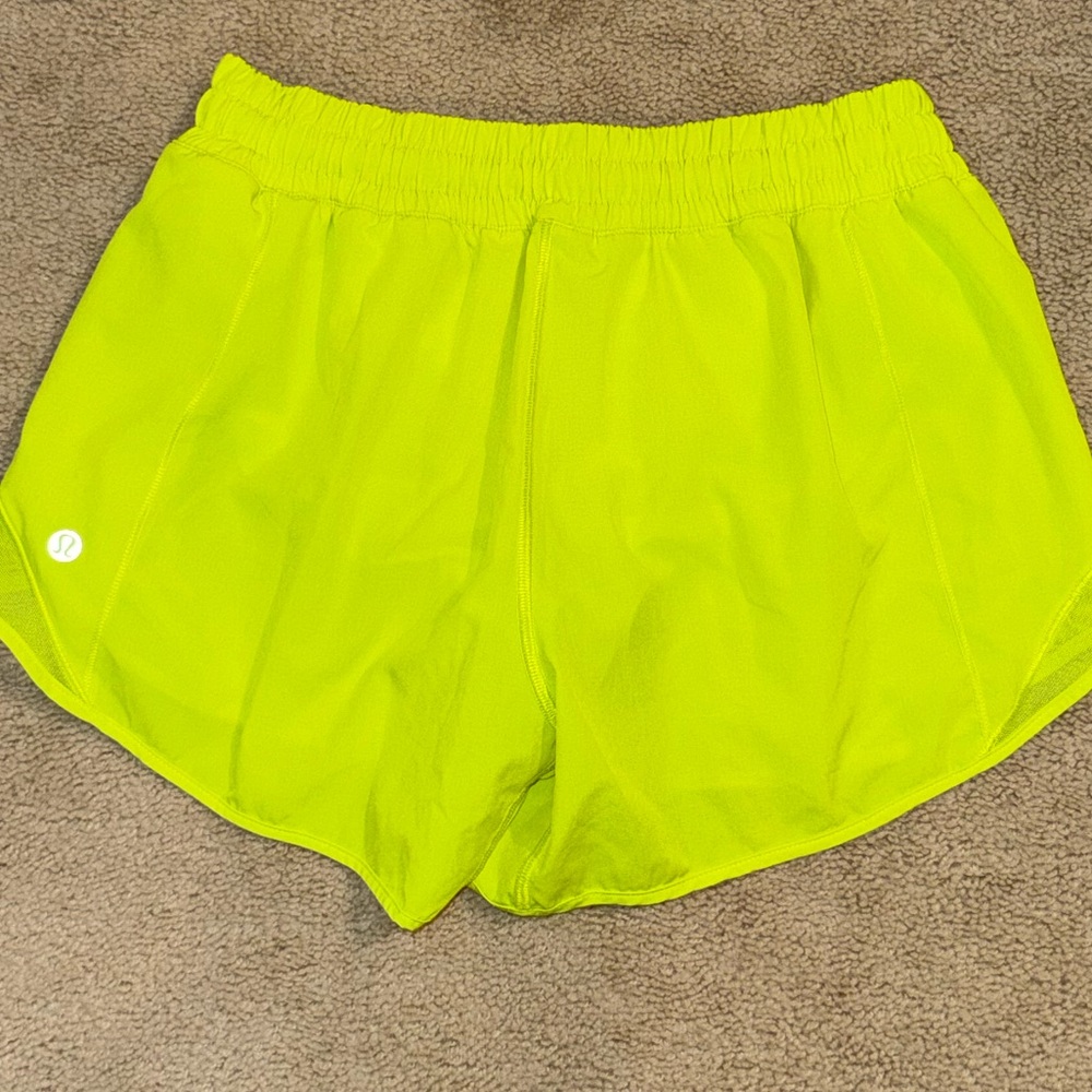 Lululemon Hotty-Hot shorts - Picture 4 of 7